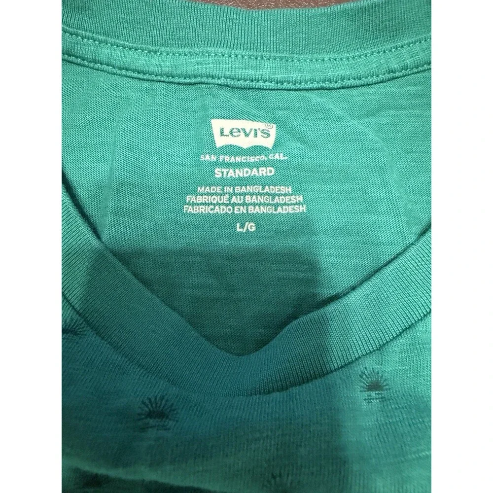 Levi's All-Over Print Classic T-Shirt Mens Large Standard Fit Green, One-Pocket